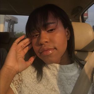 Meet your Posher, Sydney